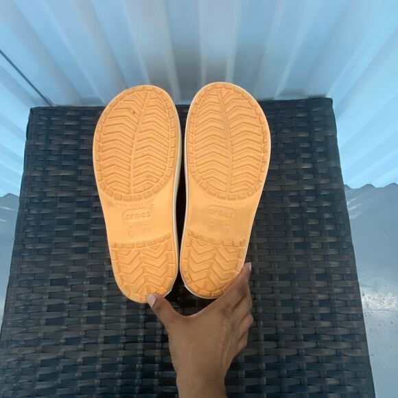 Crocs platform sandals, women’s size 10 - Picture 6 of 9